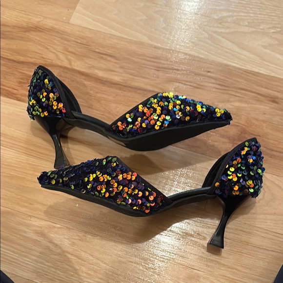 Black Sequin Embellished Heels with Scalloped Edges - Picture 3 of 4